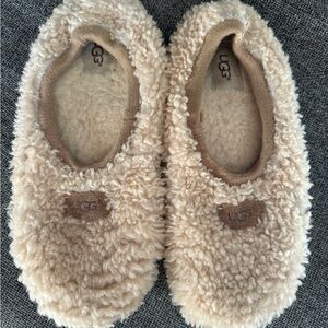 Ugg birch slippers size 9
